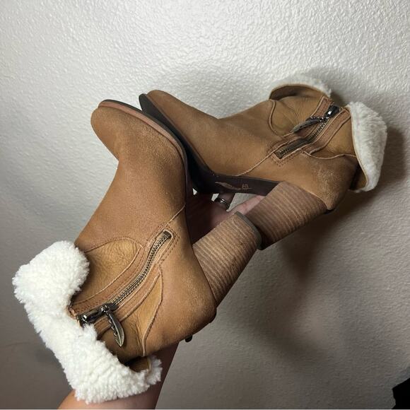 Ugg Charlee Suede Sherpa lined foldover heeled boots in chestnut 6 - Picture 5 of 10